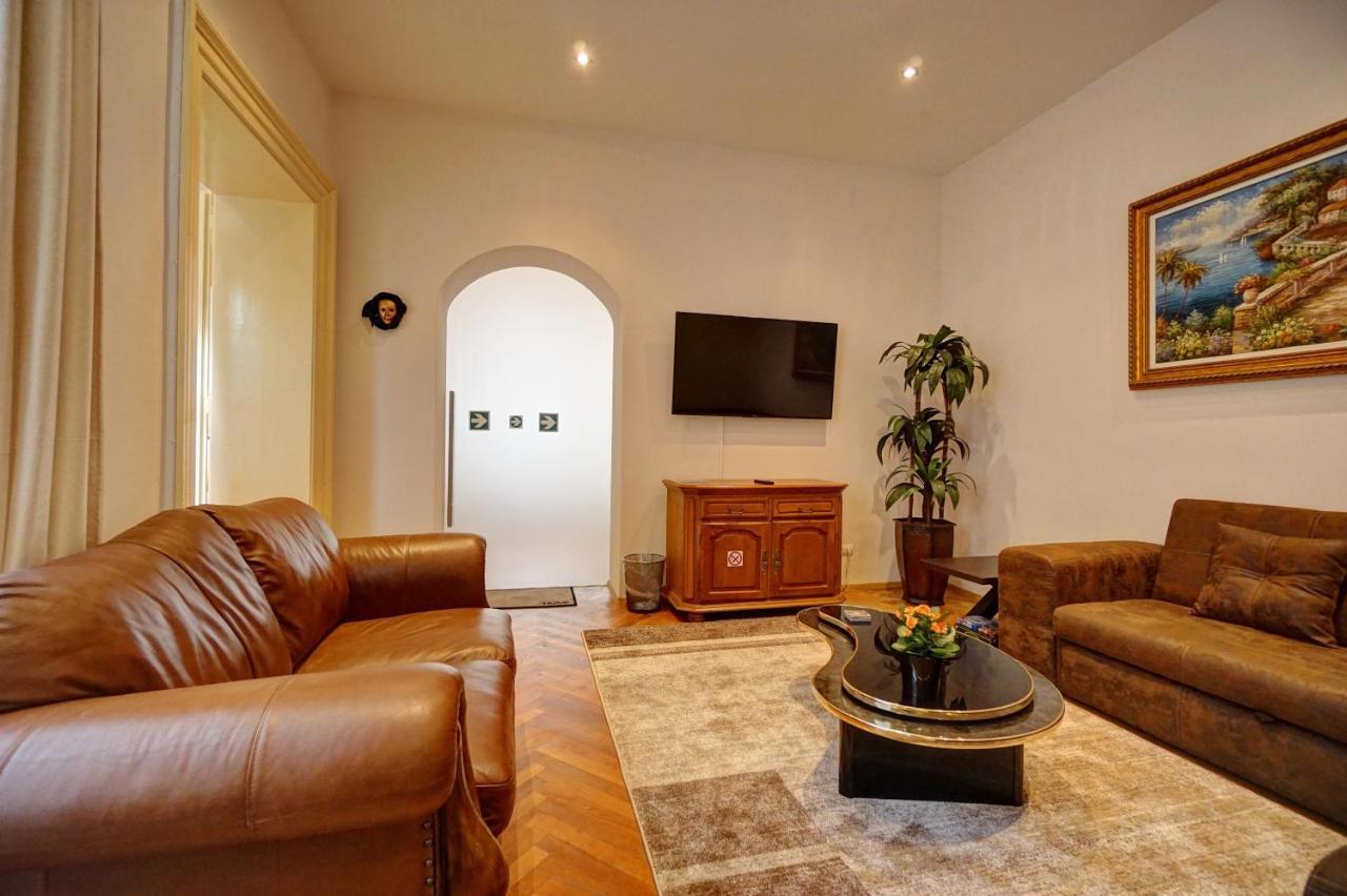Casa De Vis, Brasov Old City Centre Apartment Luaran gambar