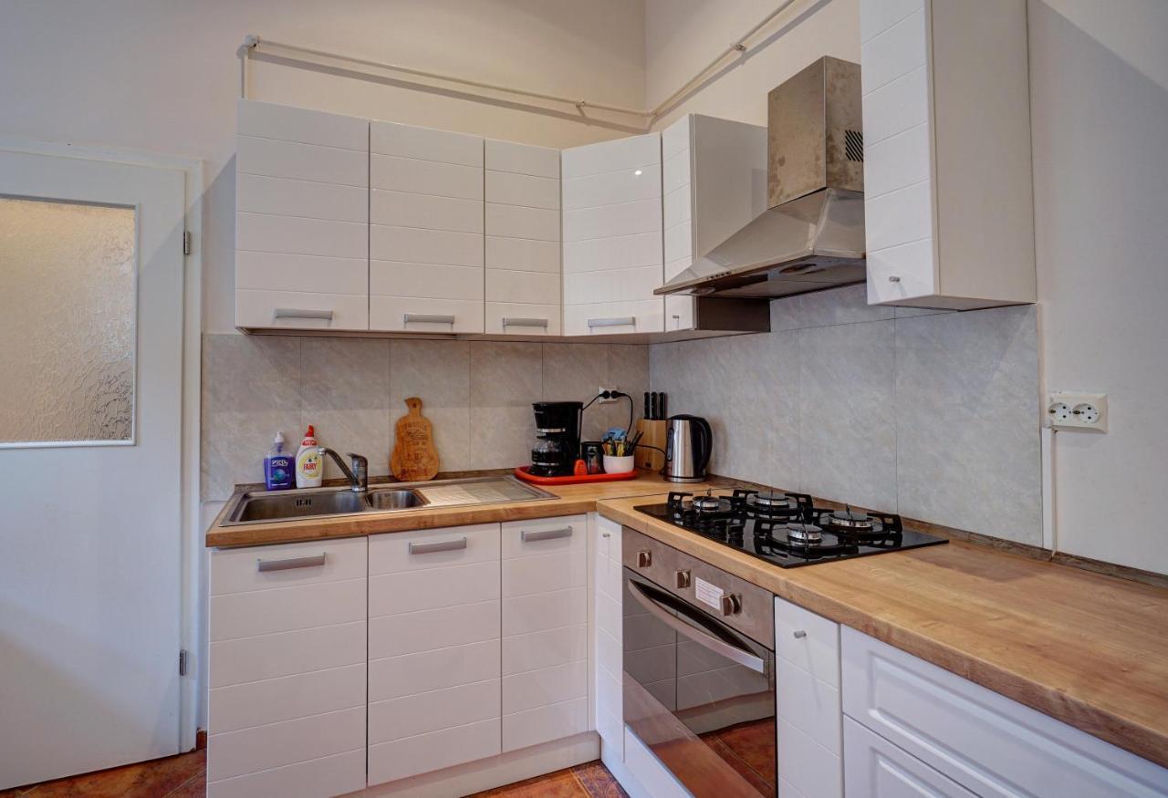 Casa De Vis, Brasov Old City Centre Apartment Luaran gambar