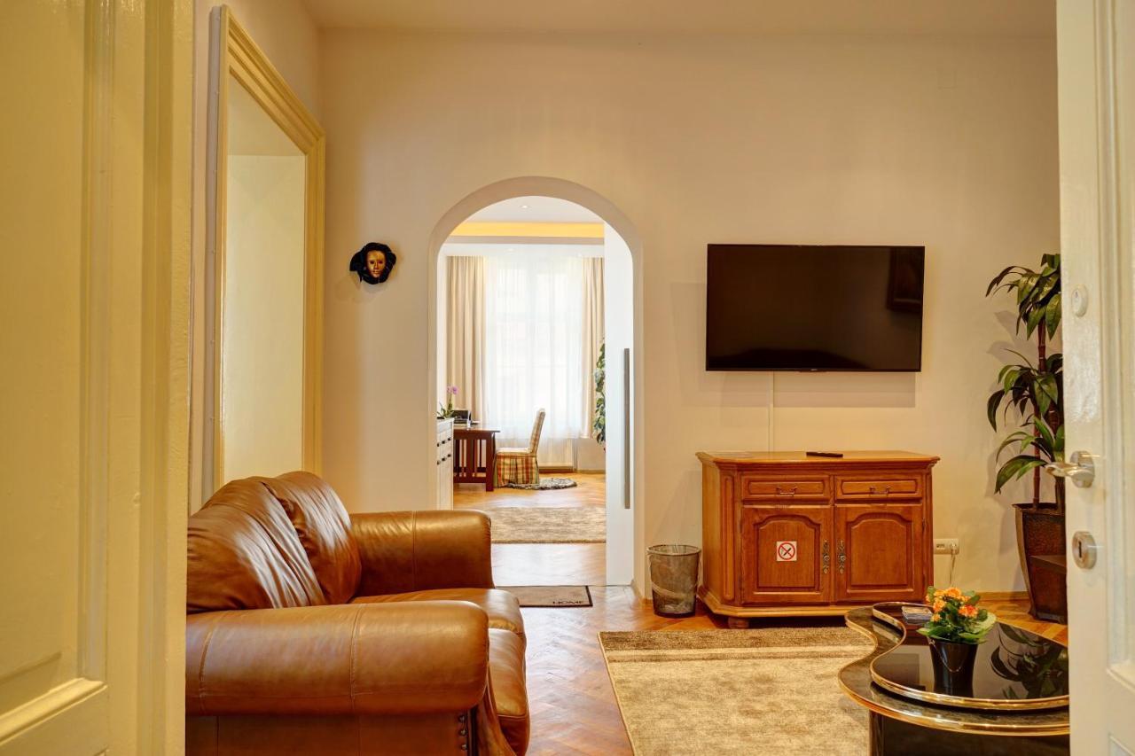 Casa De Vis, Brasov Old City Centre Apartment Luaran gambar